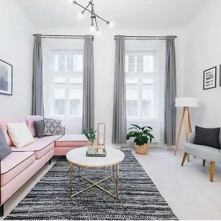 Apts In Old Town By Michal&friends Apartment