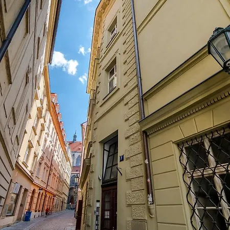 Apts In Old Town By Michal&friends Appartement Praag