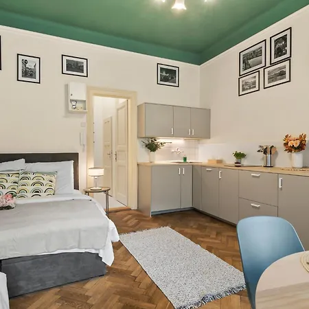 Apts In Old Town By Michal&friends * Praag